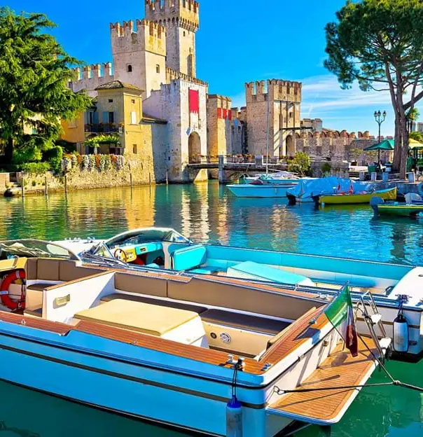 Sh 649612645 Lago Di Garda Sirmione Italy