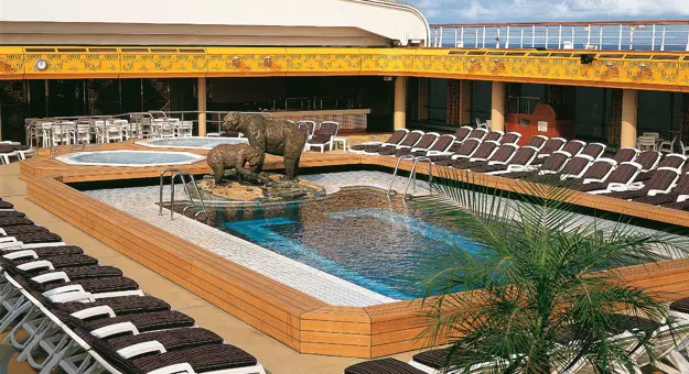 Swimming pool on board Bolette