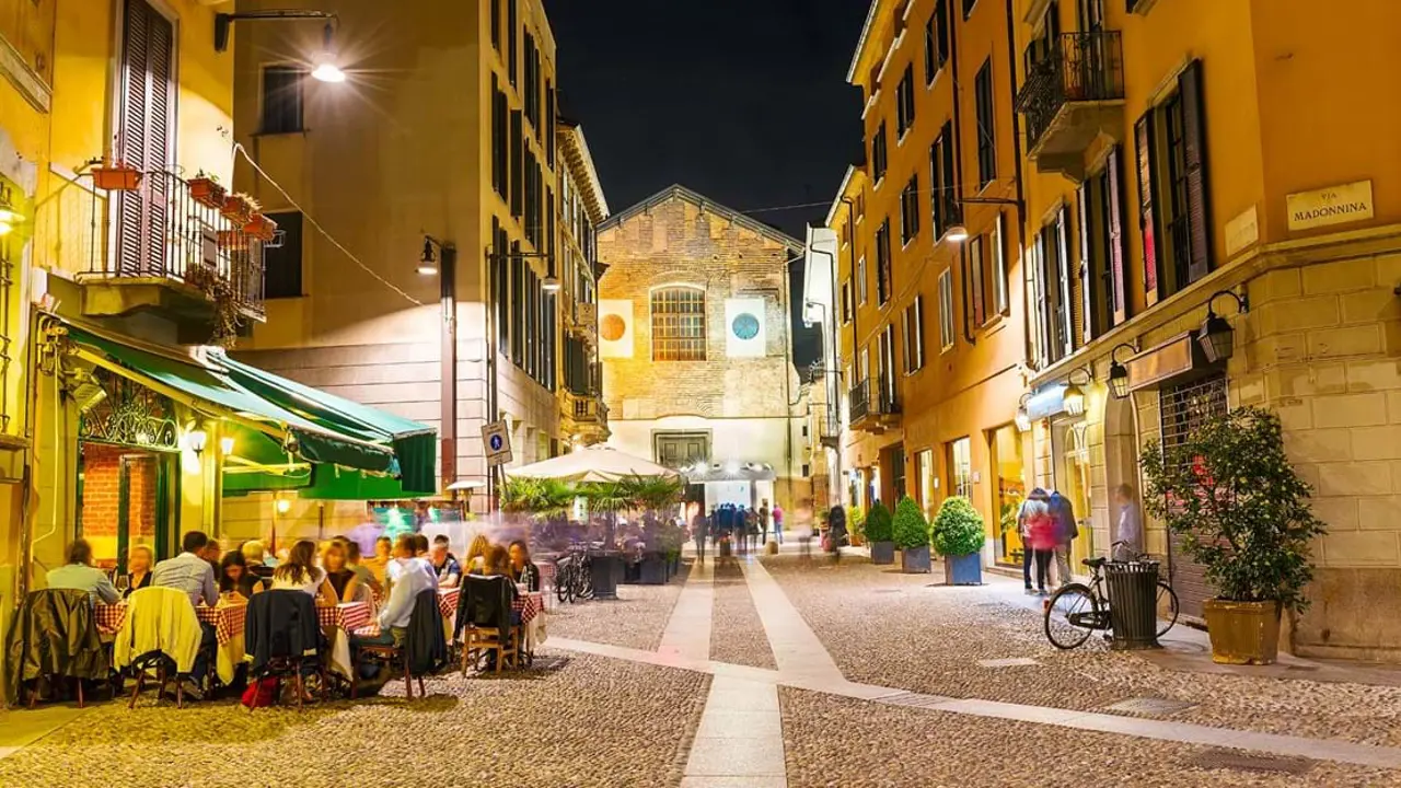 Sh 217894801 Nightlife Of Milan