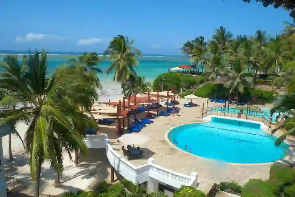 Kenya Grand Safari Stay At Treetops With 7 Night Mombasa Beach Extension Touring Hotels Image 0