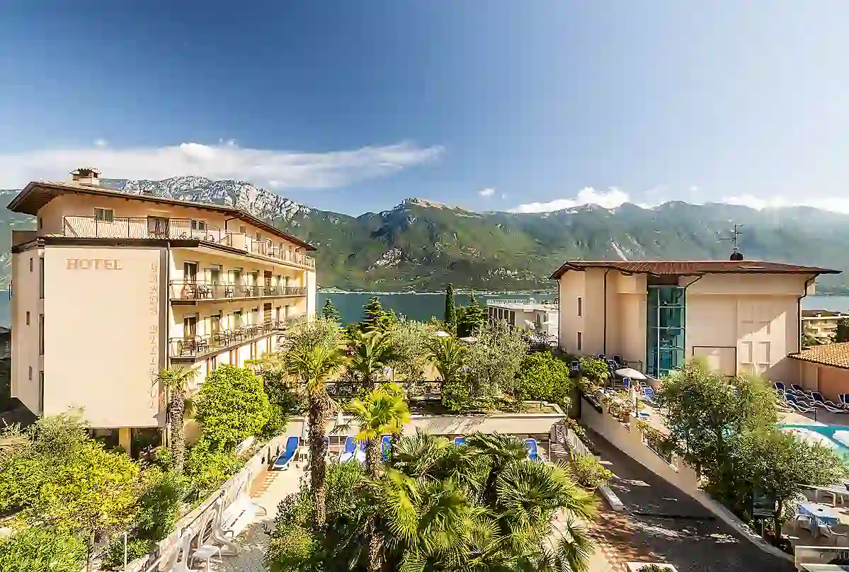 Hotel Garda Bellevue Limone Exterior